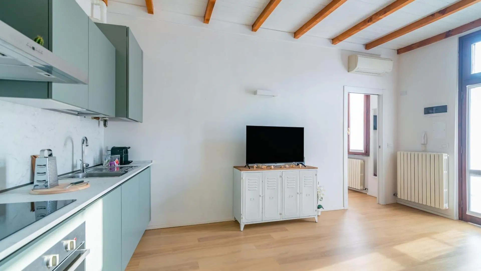 Casa Allegra_bilocale in centro con posto auto Pavia
